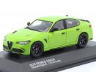 Alfa Romeo Giulia Quadrifoglio Bouwjaar 2019 zuur groente 1:43 Solido