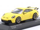 Porsche 911 (992) GT3 建设年份 2020 racing 黄色的 / 金色的 轮辋 1:43 Minichamps