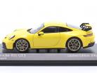 Porsche 911 (992) GT3 建设年份 2020 racing 黄色的 / 金色的 轮辋 1:43 Minichamps