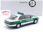 Opel Omega B politi Tyskland Byggeår 1996 sølv / grøn 1:18 Triple9