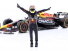 Sergio Perez Red Bull RB19 #11 Formula 1 2023 with figure 1:24 Bburago