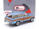 Jeep Grand Wagoneer Bouwjaar 1989 lichtblauw / Houtlook 1:18 DD-Models