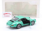 Porsche 911 Carrera 3.0 RSR IROC Ano de construção 1974 verde menta 1:18 Solido