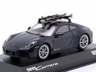 Porsche 911 (992.2) Carrera Coupe と スキー 黒 メタリック 1:43 Minichamps