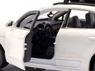 Porsche Macan com bagageiro de teto branco 1:24 Bburago
