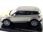 揽胜Evoque 2011年3门珍珠银1:43 IXO