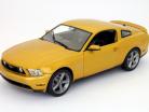 Ford Mustang GT построен в 2010 году золото 1:18 Greenlight