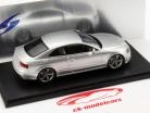 Audi RS5 年 2012 银 1:43 Spark