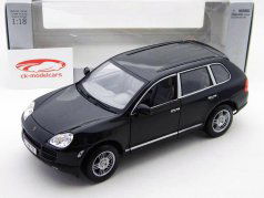 保时捷卡宴 S 黑色金属 1:18 Maisto