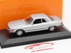 Mercedes-Benz 450 SLC (R107) år 1974 sølv 1:43 Minichamps