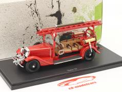 Tatra 70 Brandweer bouwjaar 1931 rood 1:43 AutoCult