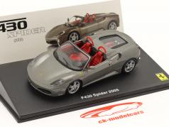 Ferrari F430 Spider Ano de construção 2005 com Mostruário cinza metálico 1:43 Altaya