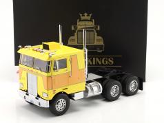 Peterbilt 352 Pacemaker SZM 1977-1979 желтый / коричневый 1:18 Road Kings