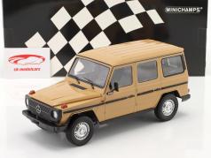 Mercedes-Benz G модель LWB (W460) Год постройки 1980 бежевый 1:18 Minichamps