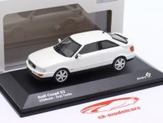 Audi S2 Coupe ano de construção 1992 Pérola Branca 1:43 Solido