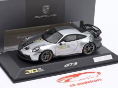 Porsche 911 (992) GT3 30 Años Porsche Supercup 1993-2022 multicolor 1:43 Spark