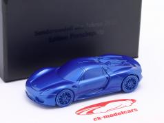 Porsche 918 Spyder Flatteur pour les mains / presse-papier bleu 1:43