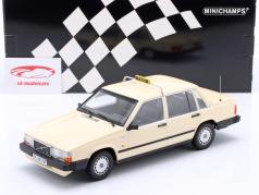 Volvo 740 GL Taxi Deutschland Baujahr 1986 beige 1:18 Minichamps