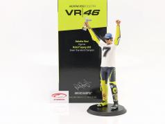Valentino Rossi 7 Times World champion MotoGP Sepang 2005 figure 1:6 Minichamps