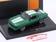 Ford Mustang Custom Año de construcción 1969 verde metálico / blanco 1:43 Ixo