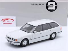 BMW 5秒 系列 E34 Touring 建设年份 1996 高山白 1:18 Triple9
