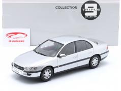Opel Omega B 建设年份 1996 银 金属的 1:18 Triple9