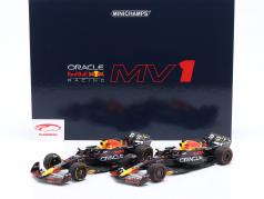 2-Car Set M. Verstappen RB19 #1 Catar GP & corrida fórmula 1 Campeão mundial 2023 1:18 Minichamps
