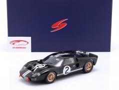 Ford GT40 MK II #2 победитель 24h LeMans 1966 McLaren, Amon 1:18 Spark