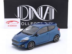 Ford Fiesta ST Anno di costruzione 2020 blu metallico 1:18 DNA Collectibles