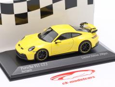 Porsche 911 (992) GT3 Baujahr 2020 racing gelb 1:43 Minichamps