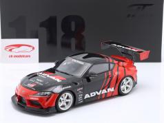Toyota Supra GR Advan 2020 nero / rosso 1:18 GT-Spirit