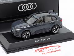 Audi Q6 e-tron magnetgrau 1:43 Spark