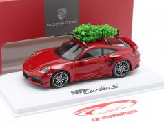 Porsche 911 (992) Turbo S carmine / black 1:43 Minichamps