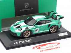 Porsche 911 (992) GT3 RS #56 grün / weiß 1:43 Spark