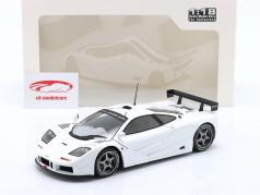 McLaren F1 GTR Shorttail Bouwjaar 1996 wit 1:18 Solido