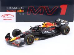 M. Verstappen Red Bull RB19 #1 优胜者 意大利语 GP 公式 1 世界冠军 2023 1:18 Minichamps