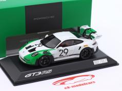 Porsche 911 (992) GT3 RS #29 Jo Siffert Tribute grøn / hvid 1:43 Spark