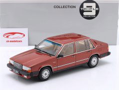 Volvo 760 Turbo Año de construcción 1985 oscuro rojo 1:18 Triple9