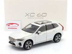Volvo XC60 Recharge Bouwjaar 2022 wit 1:18 Paudi