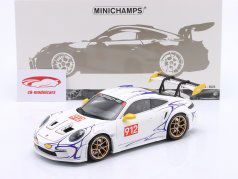 Porsche 911 (992) GT3 RS 建造年份 2023 白色的 / 黄色的 / 装饰风格 1:18 Minichamps
