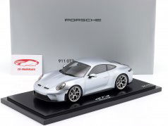 Porsche 911 (992.2) GT3 Touring Byggeår 2025 polar sølv 1:18 Spark