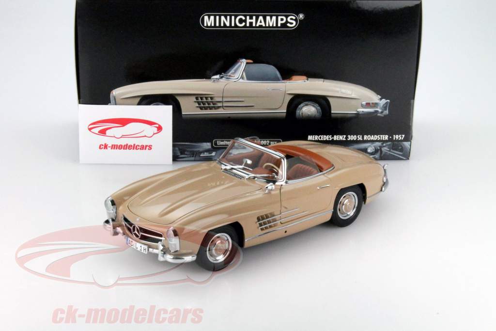MINICHAMPS メルセデス・ベンツ SLS AMG 1:18 1/18 Minichamps Mercedes Benz SLS AMG BLACK Series Silver
