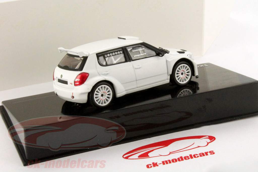 Skoda Fabia S2000 Ралли Спекуляции Равнина Тело Версия белый 1:43 Ixo