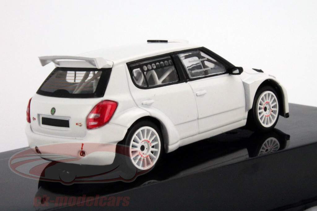 Skoda Fabia S2000 Rally Specs Plain Krop Version hvid 1:43 Ixo
