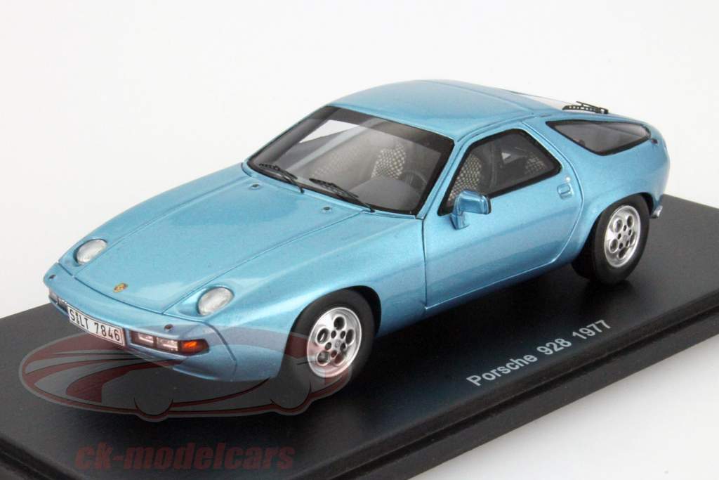 Porsche 928 Год 1977 светло-голубой металлический 1:43 Spark