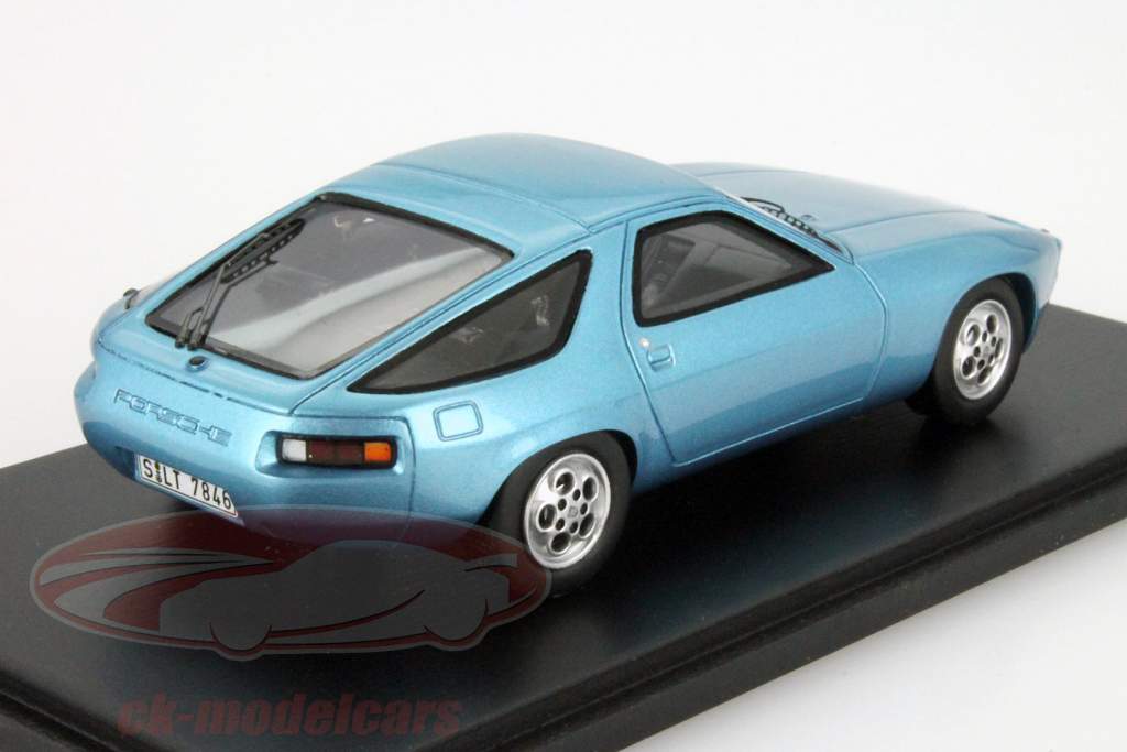 Porsche 928 Год 1977 светло-голубой металлический 1:43 Spark