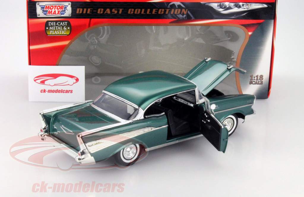 マレーちゃん　日本製　XLサイズ MotorMax 1:18 シボレー ベル 空気 年 1957 ハード トップ 緑