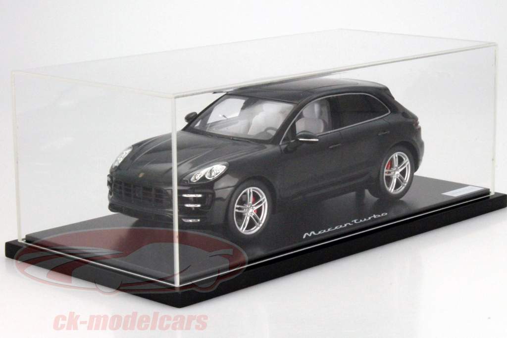ポルシェ Macan ターボ 濃い黒 メタリック 1:18 Spark