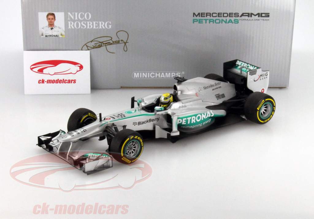 Minichamps 1:18 Nico Rosberg Mercedes AMG F1 W04 #9 China GP