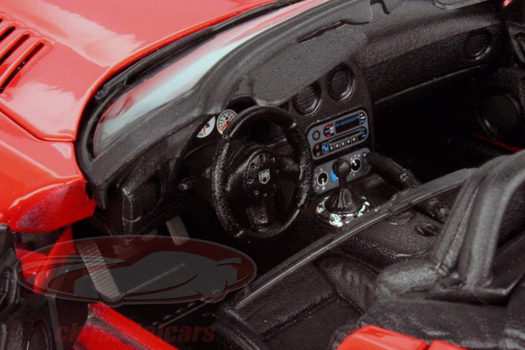 Dodge Viper SRT-10 Anno 1995 rosso 1:18 Bburago